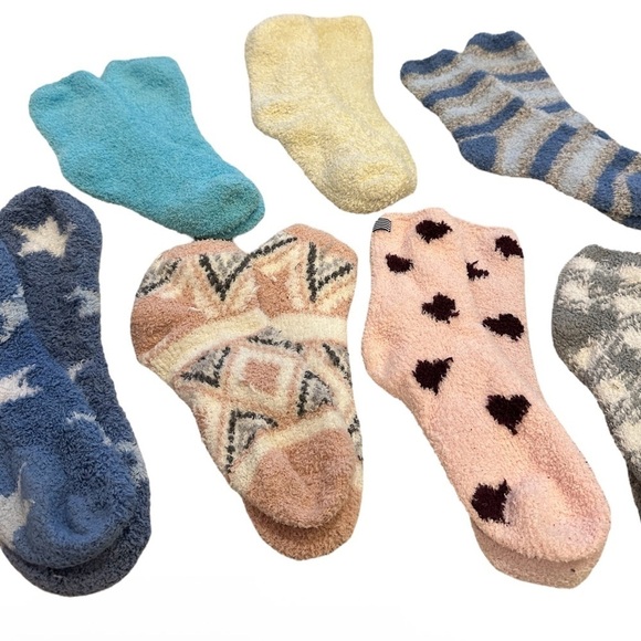 8 Pairs Assorted Fuzzy Socks - Picture 3 of 4